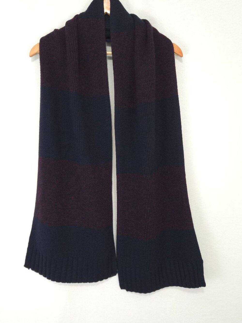 Banana Republic Men's Extra Fine Merino Wool Knit Muffler Scarf